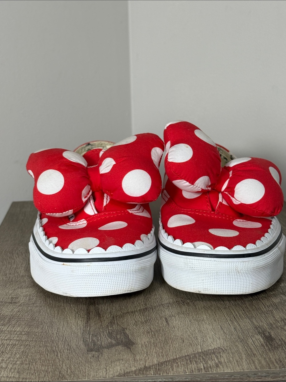 RARE!! Vans Kids Red & White Polka Dot Bow Gore Disney Minnie Mouse - Picture 7 of 8